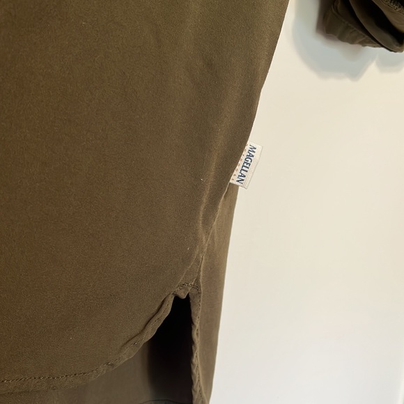 Magellan Outdoors Willow Creek Classic Fit Long Sleeve Pullover Shirt Size M - Picture 3 of 9